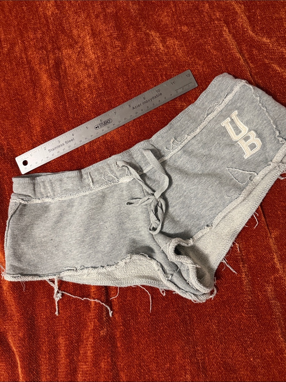 Urban Behavior | Y2K Gray Raw-Edge Athletic Drawstring Shorts | M